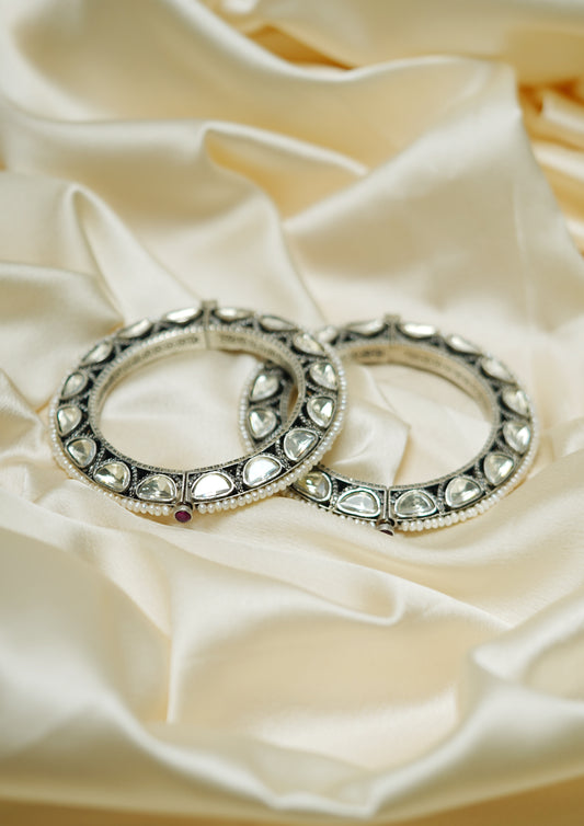 Vrinda Aabhushan Polki Oxidized Silver Finish Bangle Pair