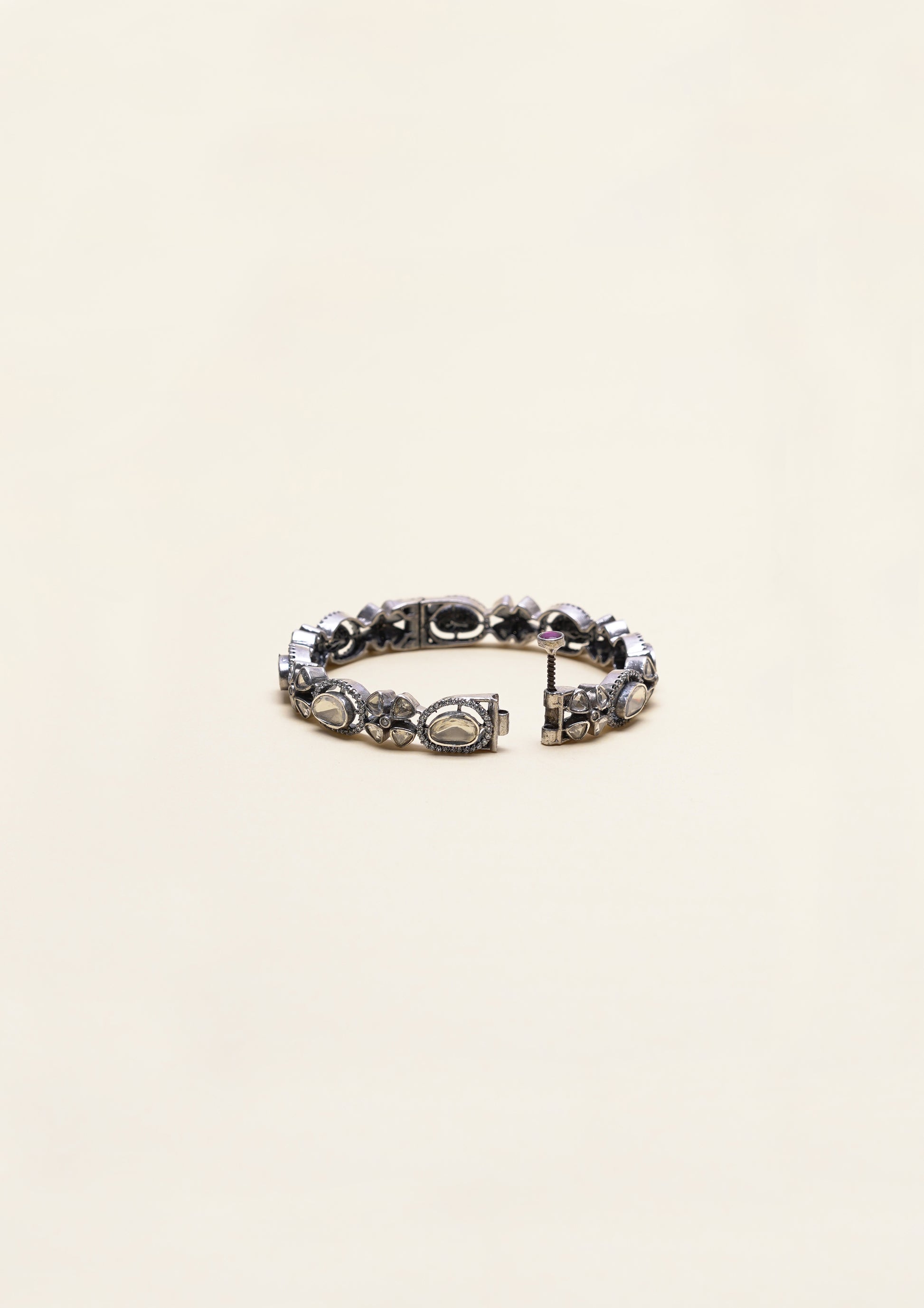 Shringara Kanthi Polki Oxidized Silver Finish Bangle Pair