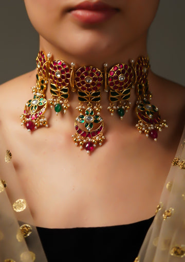 Sthula Sringara Kundan Gold Finish Choker