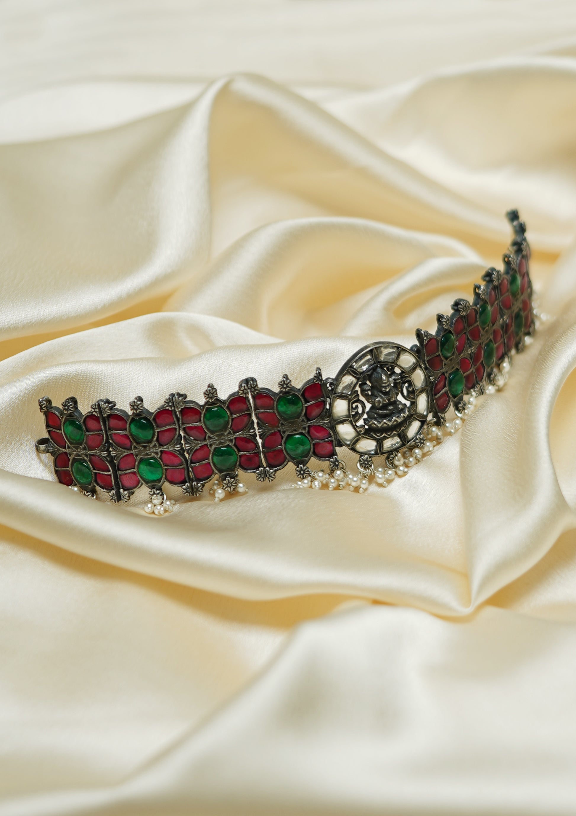 Ratna Vilasa Kundan Oxidized Silver Finish Choker