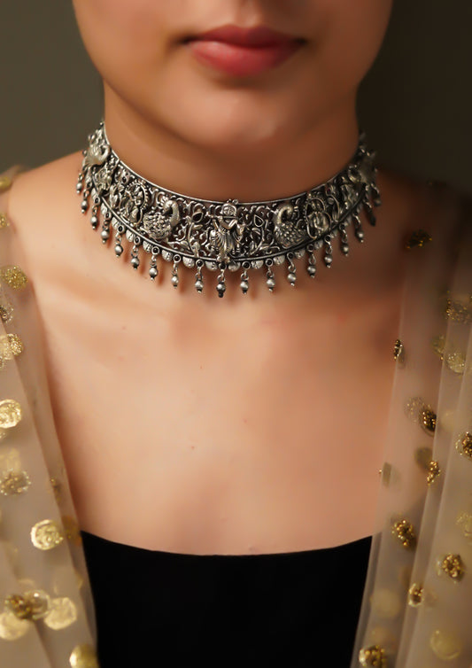 Madhura Vilasa Nakashi Oxidized Silver Finish Choker