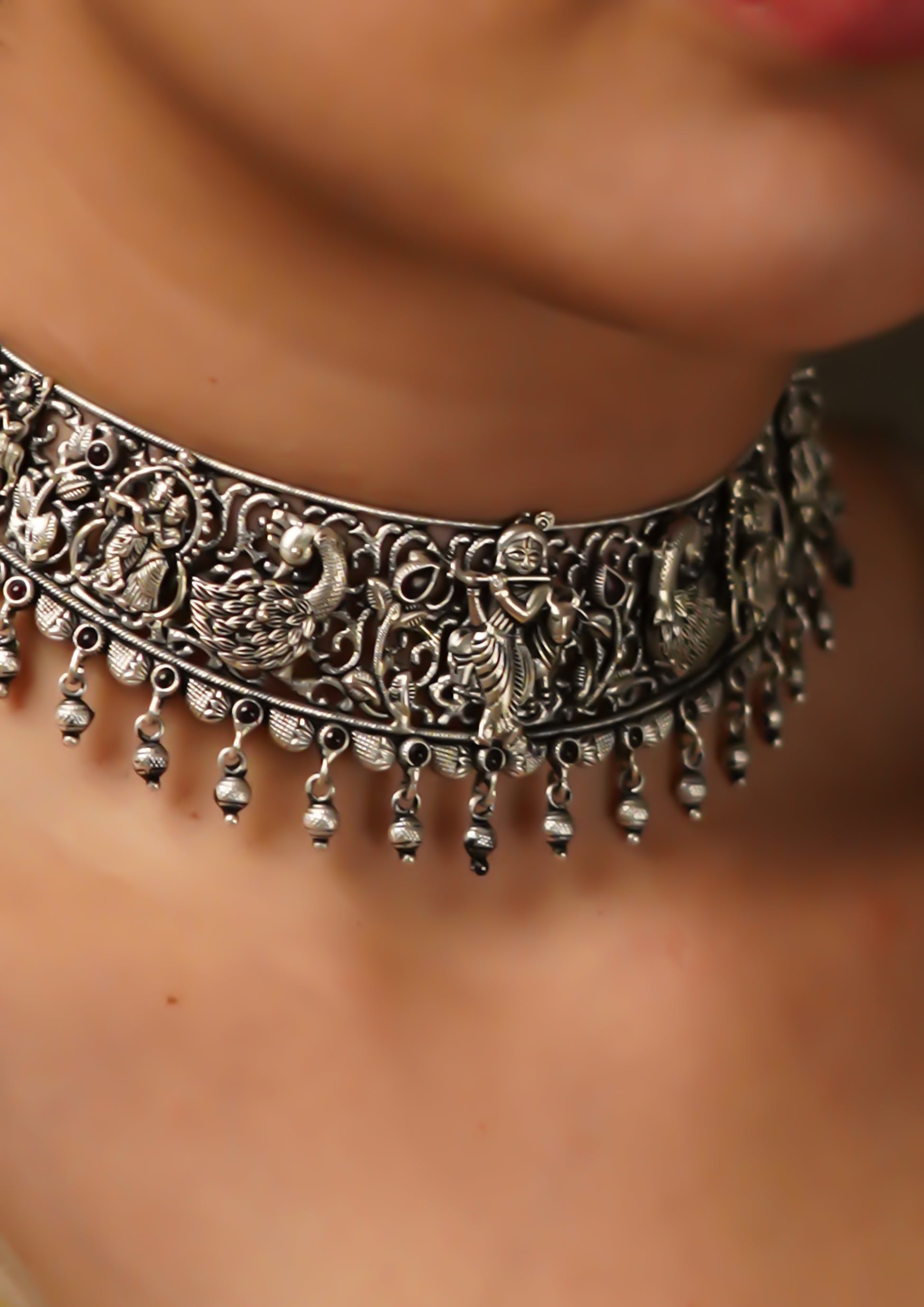 Madhura Vilasa Nakashi Oxidized Silver Finish Choker