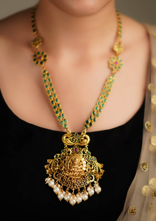 Vrinda Taranga Nakashi Gold Finish Haar