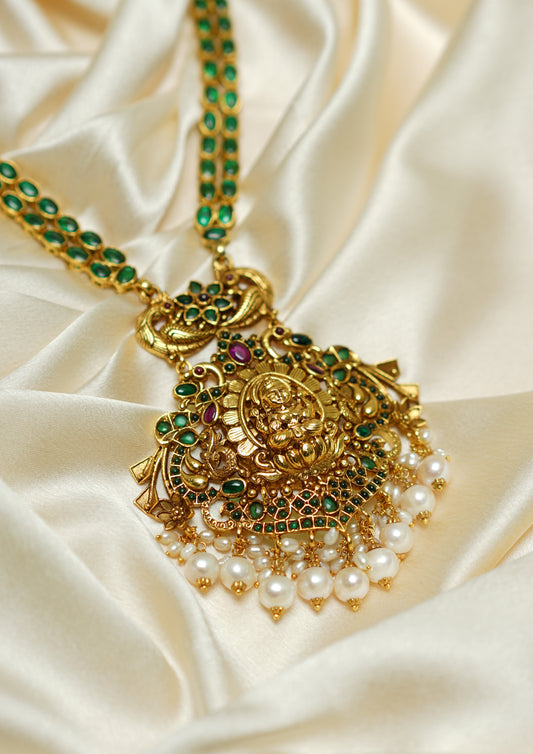 Vrinda Taranga Nakashi Gold Finish Haar