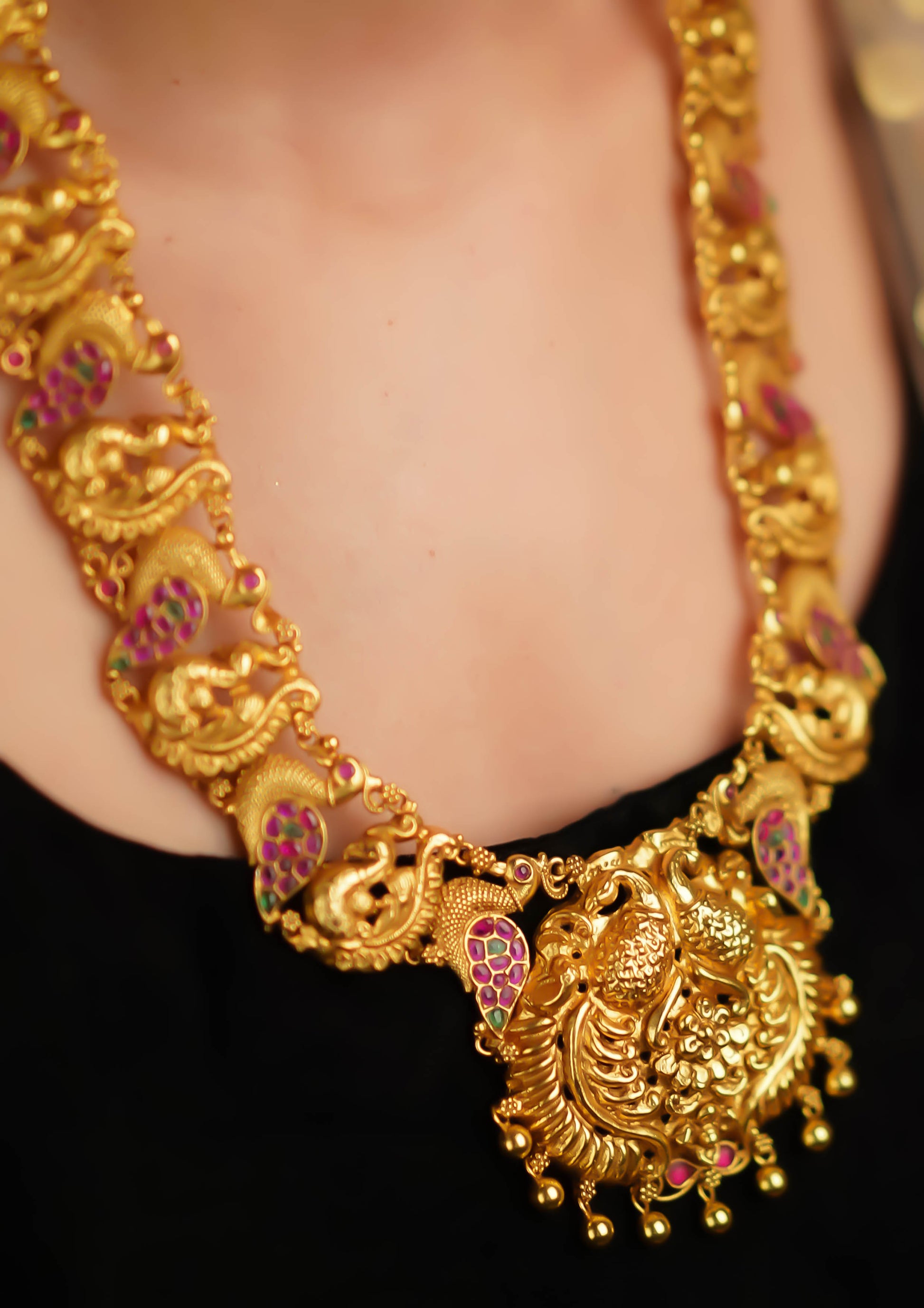 Vasanta Shobhana Nakashi Gold Finish Haar