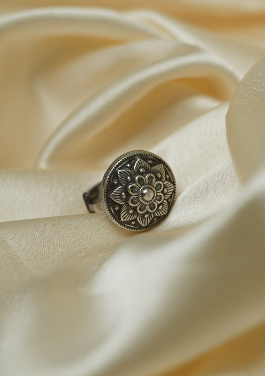 Nandita Prakasha Nakashi Oxidized Silver Finish Ring with Stonework