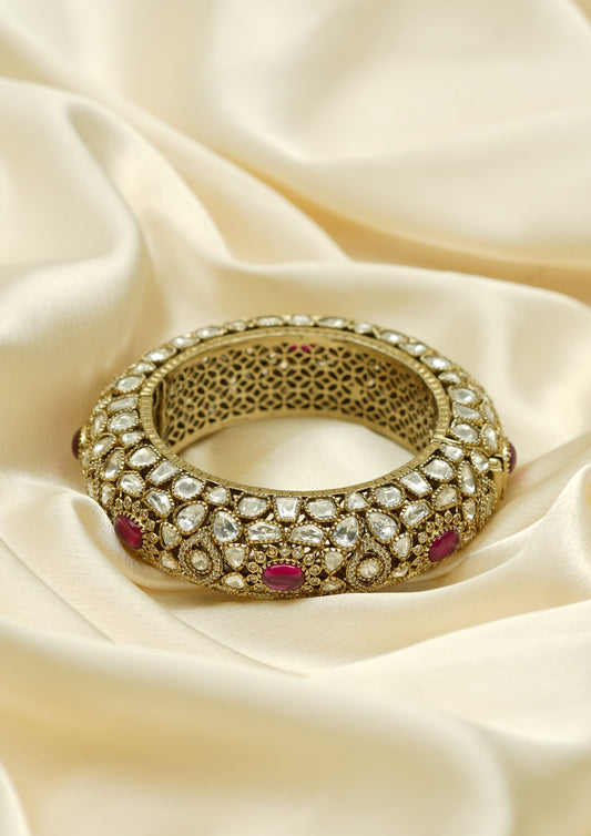 Indira Manjari Victorian Golden Hue Finish Single Kada